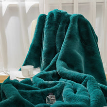 Load image into Gallery viewer, Faux Fur Blanket - Heavy Weight, Extra Soft Blanket - Machine Washable