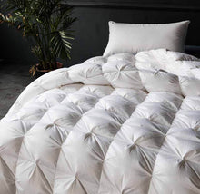 Load image into Gallery viewer, Fluffy Goose Down Duvet