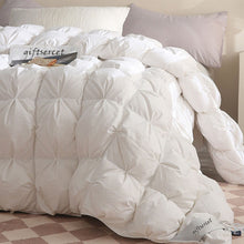Load image into Gallery viewer, Fluffy Goose Down Duvet