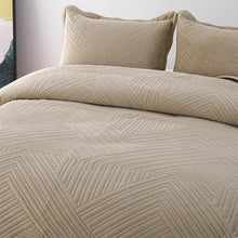 Load image into Gallery viewer, Luxury Velvet Quilt Set King Size, Lightweight Velvet Comforter Set 