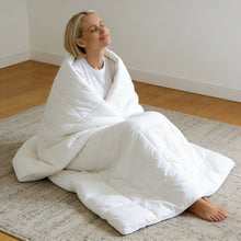 Load image into Gallery viewer, Ultra‑Fluffy Cloud‑Like Comforter – Soft, Hypoallergenic & All‑Season