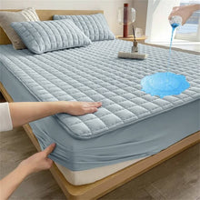 Load image into Gallery viewer, Waterproof Mattress Pad Protector, Breathable Quilted Mattress Cover Noiseless Waterproof Fitted Sheet Mattress Topper