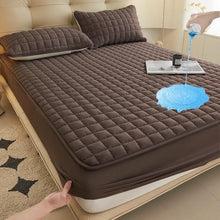 Load image into Gallery viewer, Waterproof Mattress Pad Protector, Breathable Quilted Mattress Cover Noiseless Waterproof Fitted Sheet Mattress Topper