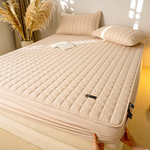 Load image into Gallery viewer, Waterproof Mattress Pad Protector, Breathable Quilted Mattress Cover Noiseless Waterproof Fitted Sheet Mattress Topper