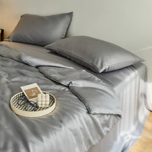Load image into Gallery viewer, Cool Silk Blanket , Cold Quilt for Hot Sleepers