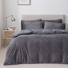 Load image into Gallery viewer, Velvet Flannel Duvet Cover Set, 3 Pieces Zippered Comforter Cover Set