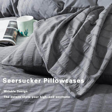 Load image into Gallery viewer, Seersucker Duvet Cover Set, 3 Pieces (1 Duvet Cover + 2 Pillow Cases)
