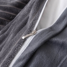 Load image into Gallery viewer, Velvet Flannel Duvet Cover Set, 3 Pieces Zippered Comforter Cover Set