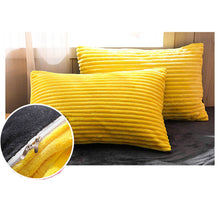 Load image into Gallery viewer, Velvet Flannel Duvet Cover Set, 3 Pieces Zippered Comforter Cover Set