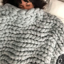Load image into Gallery viewer, Chunky Knit Blanket Soft Handmade Knitting Throw