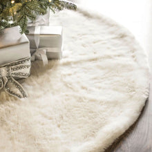 Load image into Gallery viewer, Classic Faux Fur Christmas Tree Skirt