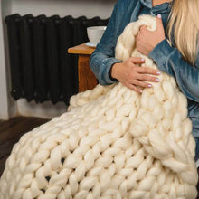 Load image into Gallery viewer, Arm Knit Blanket