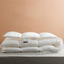 Load image into Gallery viewer, Super Soft Down Quilts , Lightweight Four Seasons Feather Duvet Filler