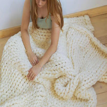 Load image into Gallery viewer, Chunky Knit Blanket Soft Handmade Knitting Throw