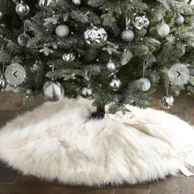Load image into Gallery viewer, Classic Faux Fur Christmas Tree Skirt