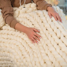 Load image into Gallery viewer, Arm Knit Blanket