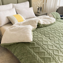 Load image into Gallery viewer, Thicken Lamb Cashmere Blanket Bed Quilt