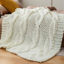 Load image into Gallery viewer, Non-shedding Cable Knit Chunky Blanket - Breathable Cool