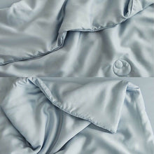 Load image into Gallery viewer, Cool Silk Blanket , Cold Quilt for Hot Sleepers