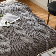 Load image into Gallery viewer, Non-shedding Cable Knit Chunky Blanket - Breathable Cool