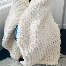 Load image into Gallery viewer, Handmade Chunky Knit Blanket