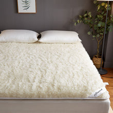 Load image into Gallery viewer, Wool Mattress Topper, Extra Plush Mattress Pad