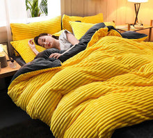 Load image into Gallery viewer, Velvet Flannel Duvet Cover Set, 3 Pieces Zippered Comforter Cover Set