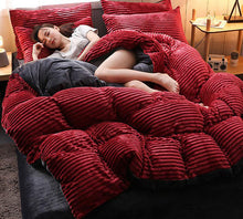 Load image into Gallery viewer, Velvet Flannel Duvet Cover Set, 3 Pieces Zippered Comforter Cover Set